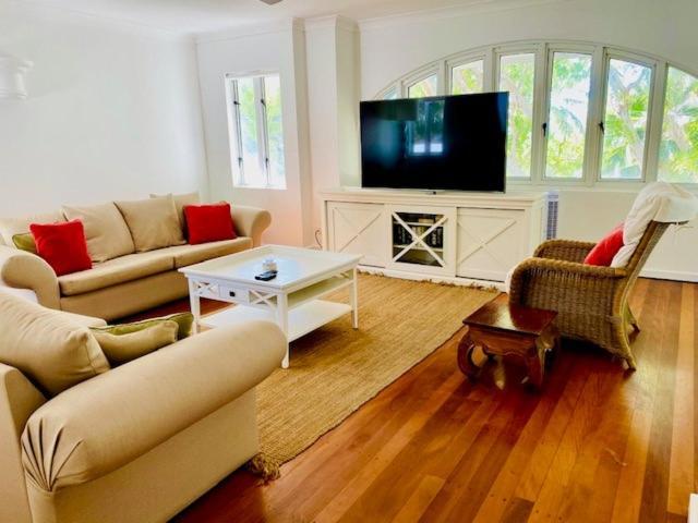 Beachview Apartments At Villa Paradiso Palm Cove Extérieur photo