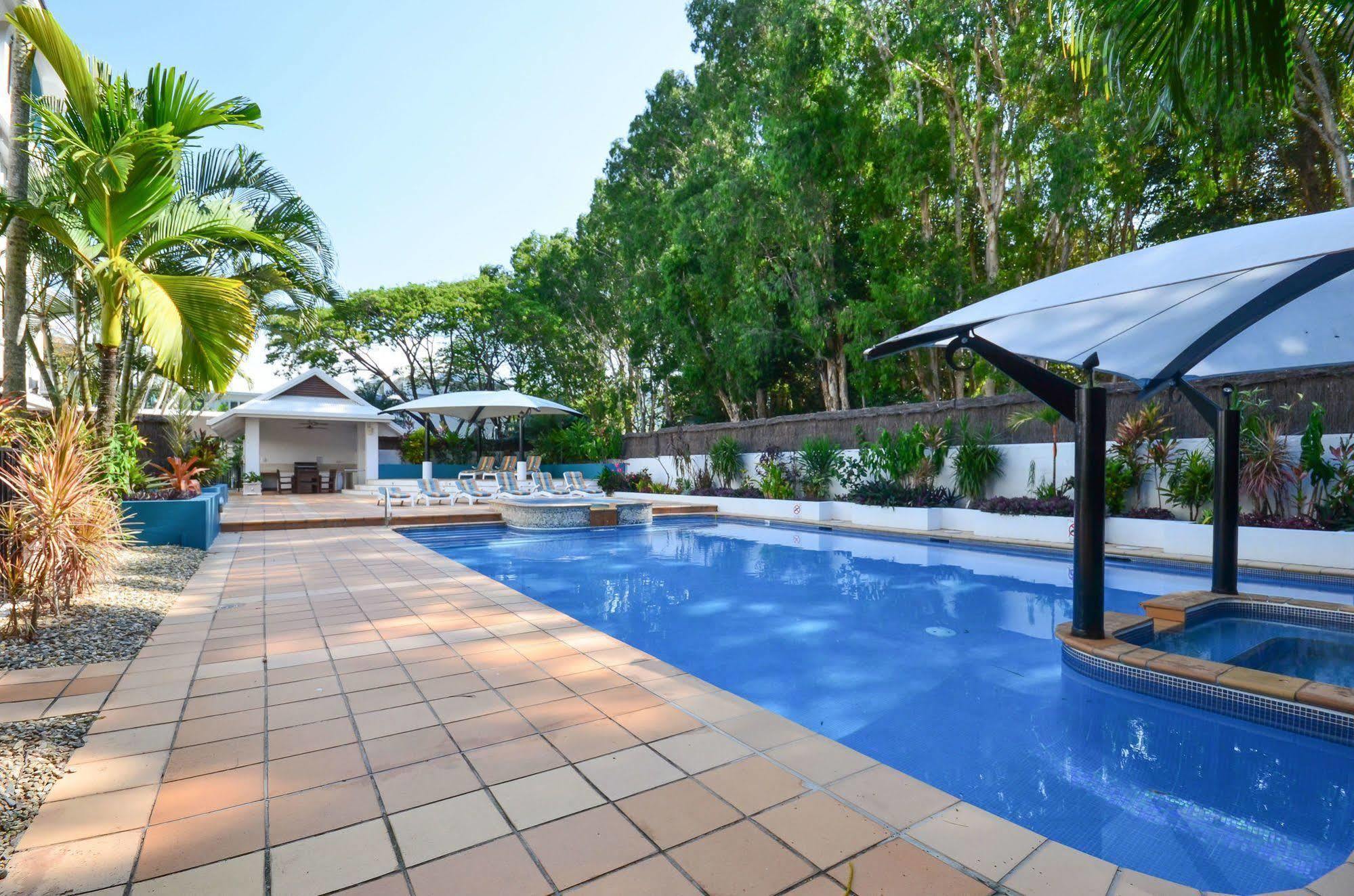 Beachview Apartments At Villa Paradiso Palm Cove Extérieur photo