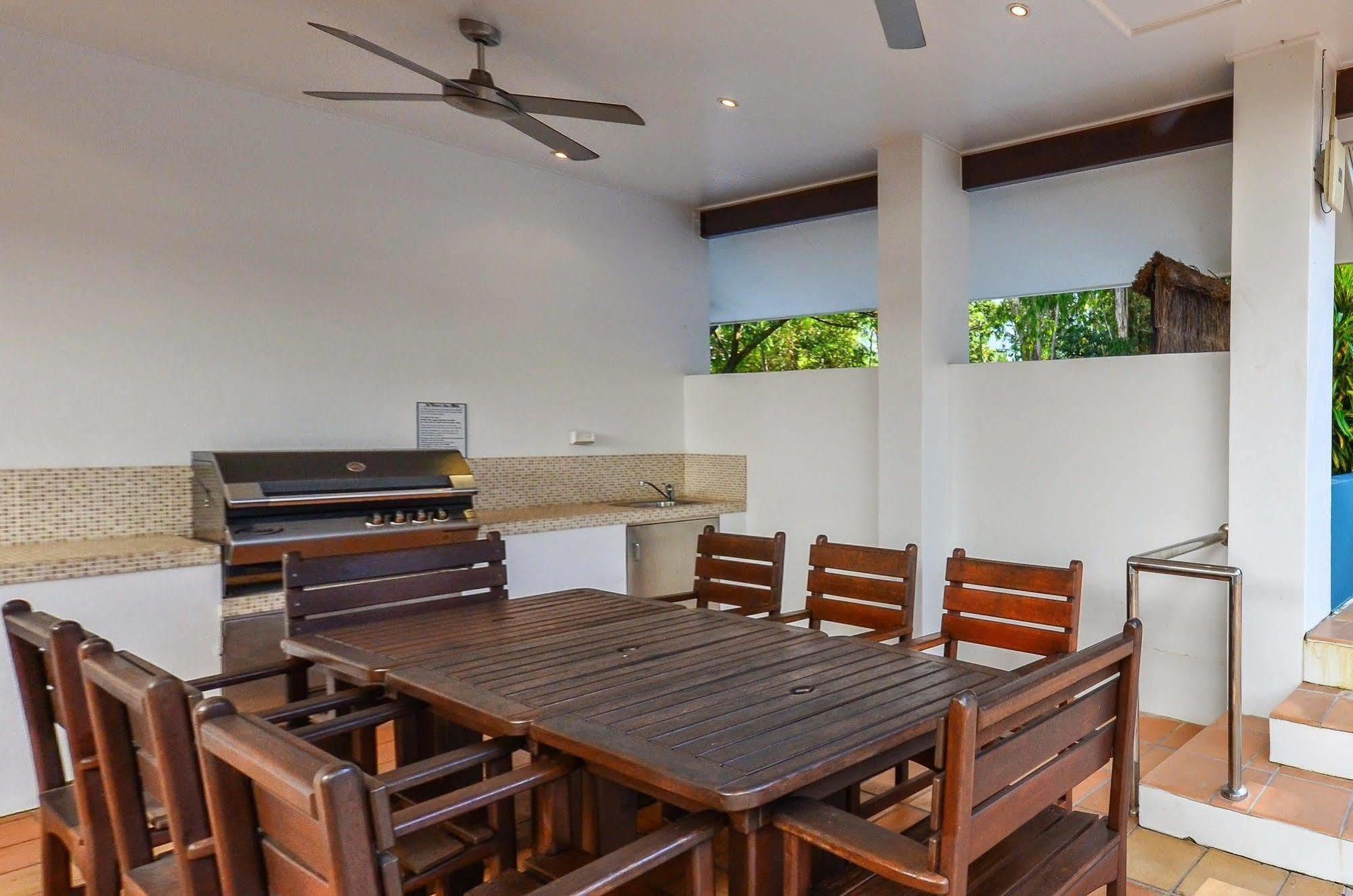 Beachview Apartments At Villa Paradiso Palm Cove Extérieur photo